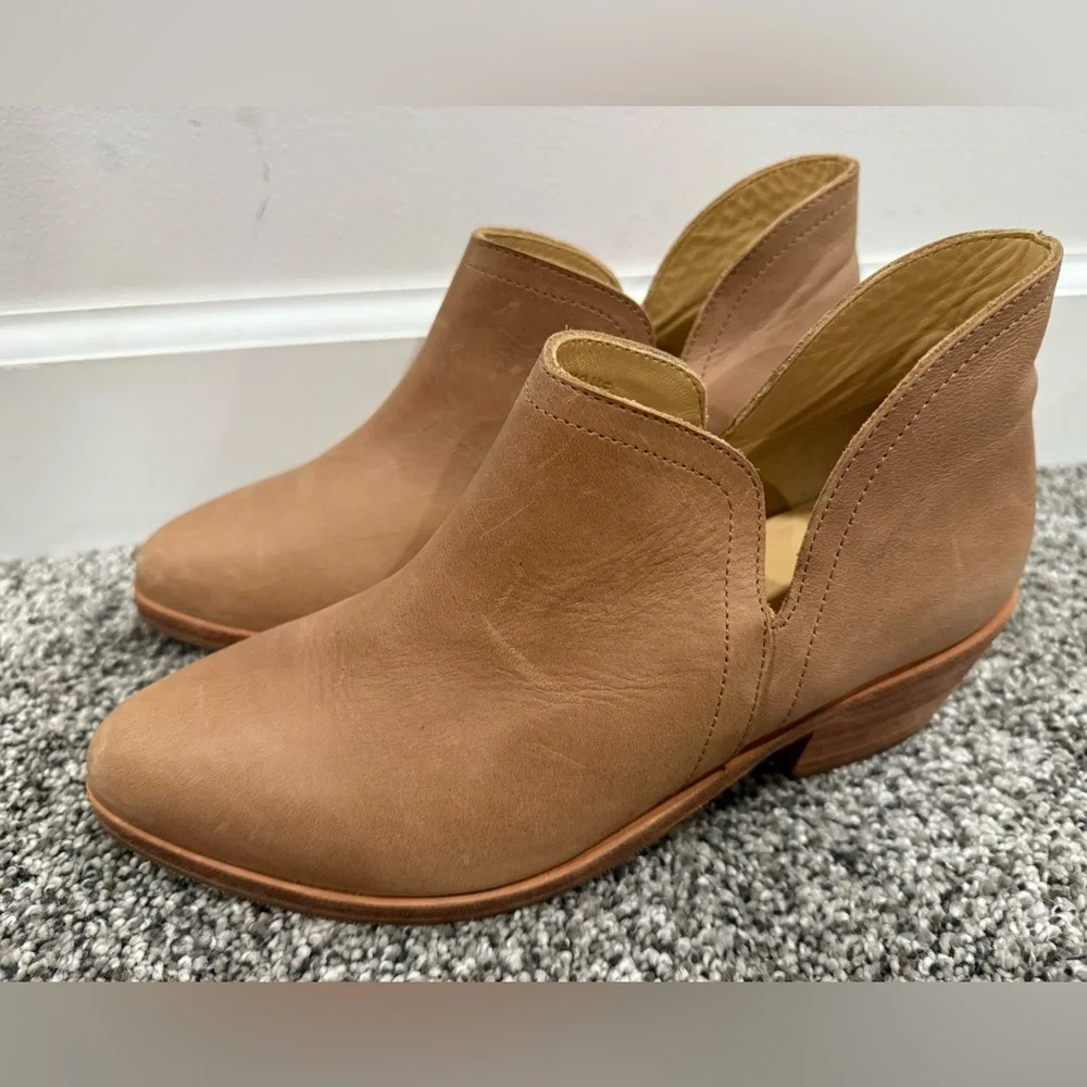 Nisolo brown leather ankle booties, size women's 8